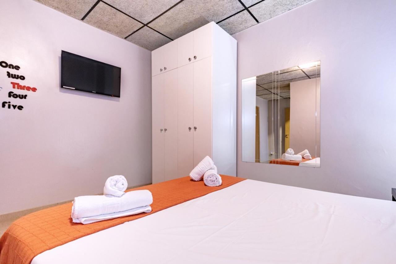 Hostal Ciudad Jardin Μάλαγα Εξωτερικό φωτογραφία